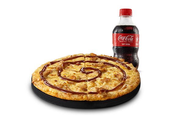 Medium pizza on black plates with a drink
